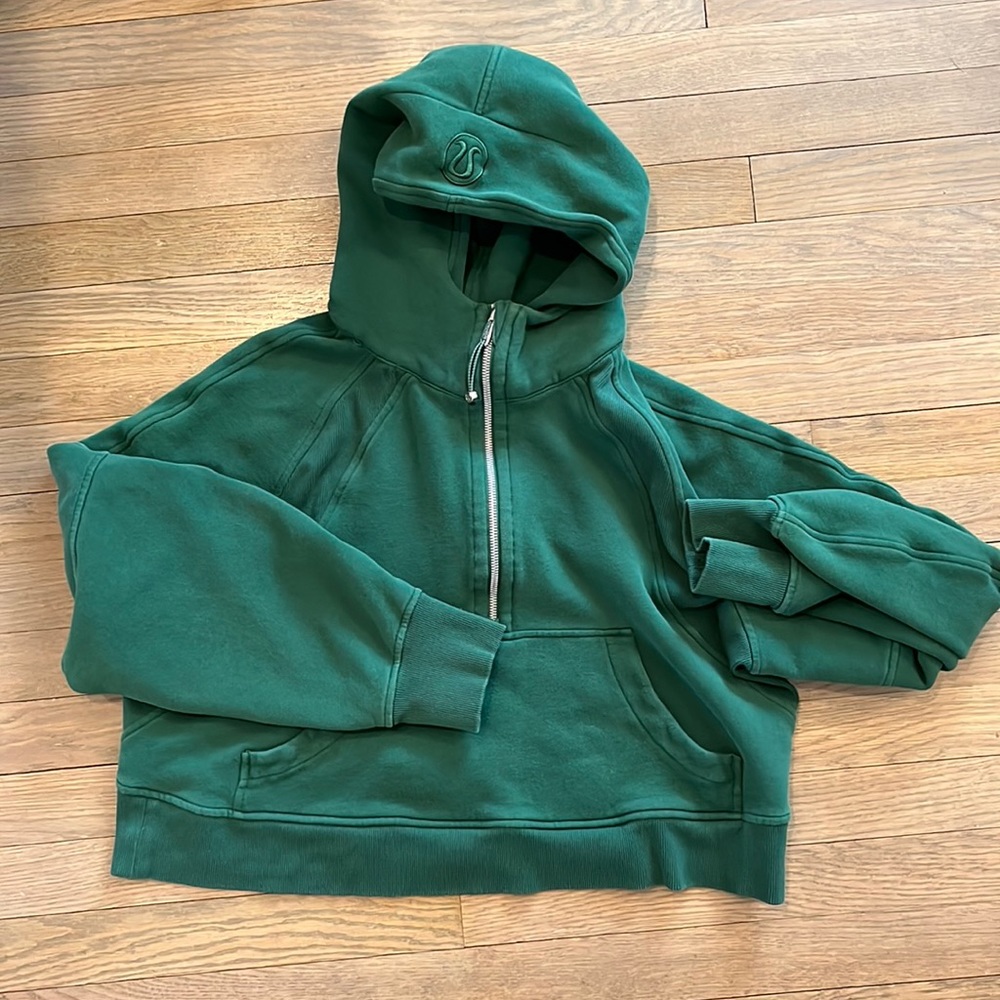 Lululemon 1/2 zip Scuba Evergreen M/L